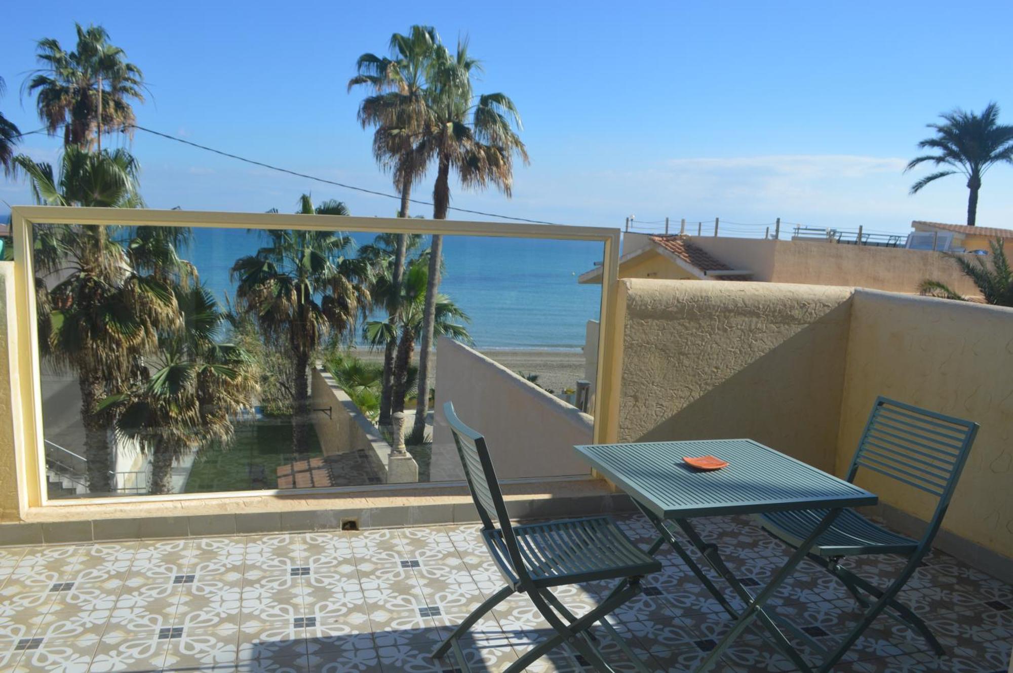 Appartamento Espectacular Apartamento A Pie De Playa En Chalet Roquetes Alicante Esterno foto