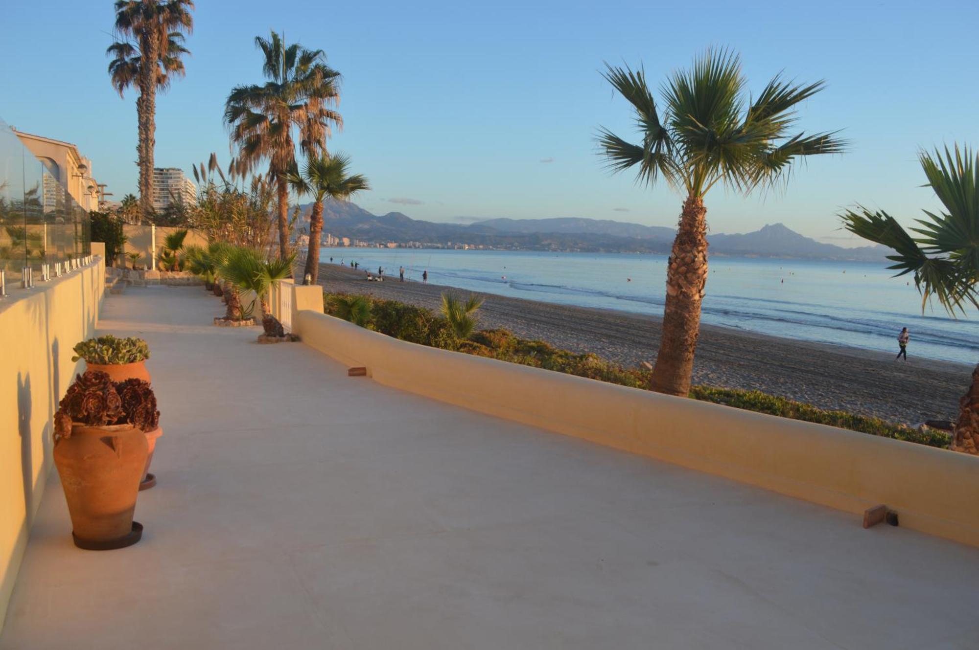 Espectacular Apartamento A Pie De Playa En Chalet Roquetes Alicante Esterno foto